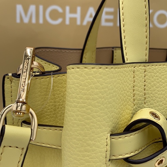 MICHAEL KORS EMILIA SMALL SATCHEL & LARGE DOUBLE ZIP WRISTLET BUTTERCUP - Picture 11 of 16
